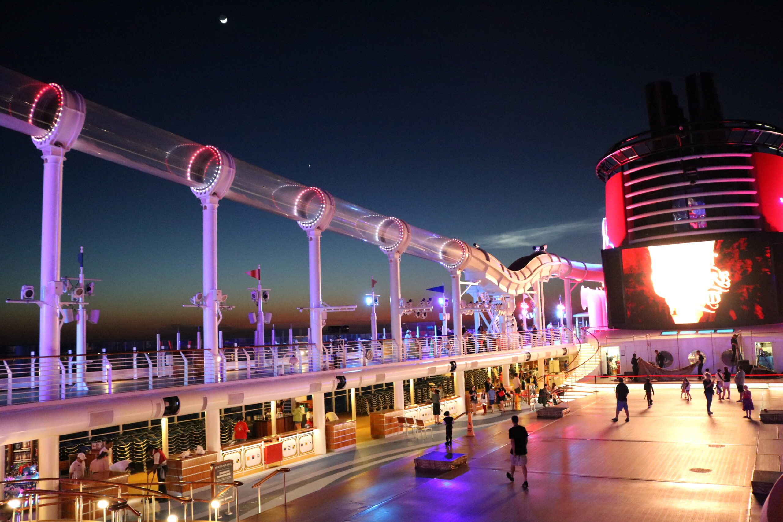 Disney Fantasy Nightclubs and Lounges