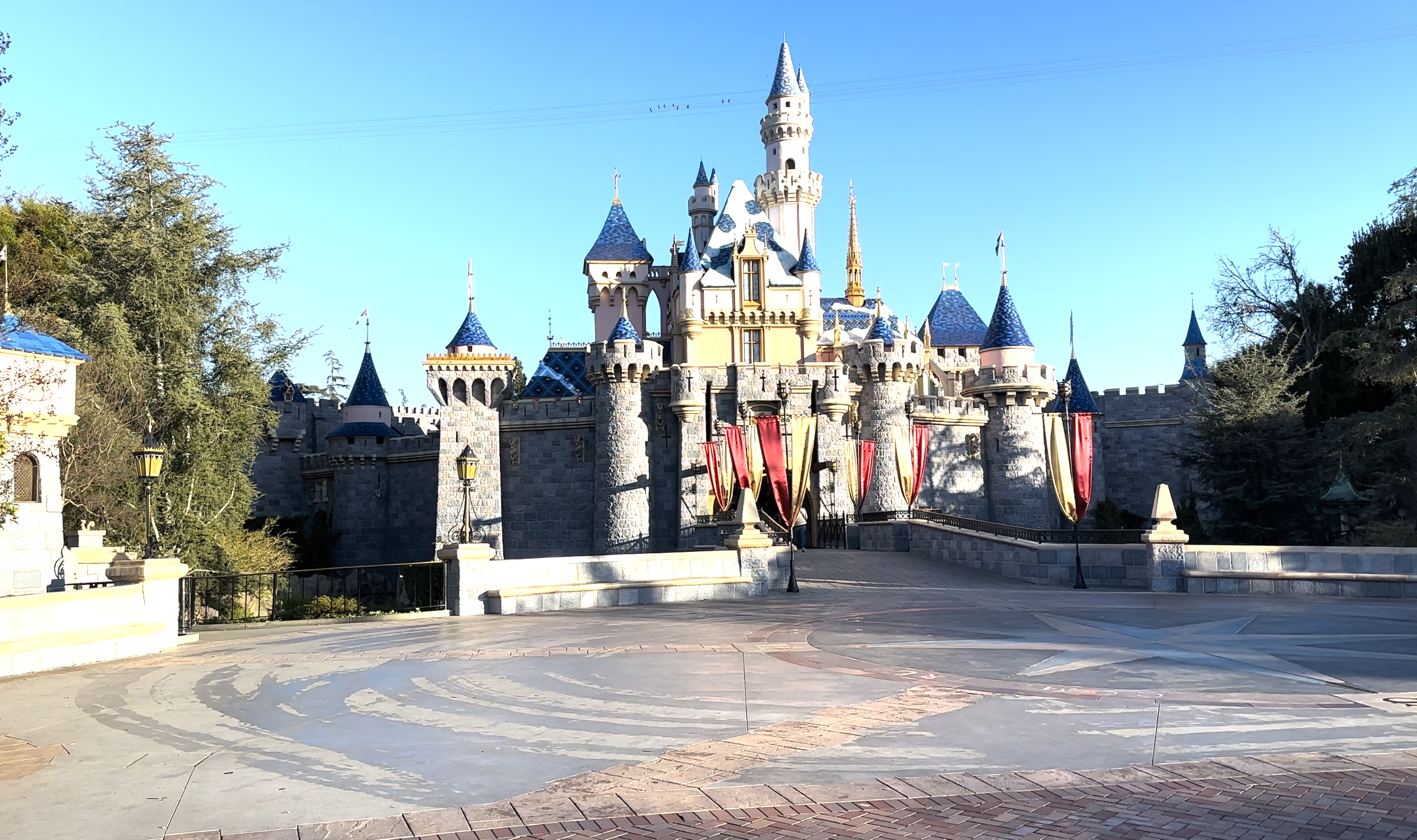 The Best 20 Attractions in Disneyland for Any Disney World Fan
